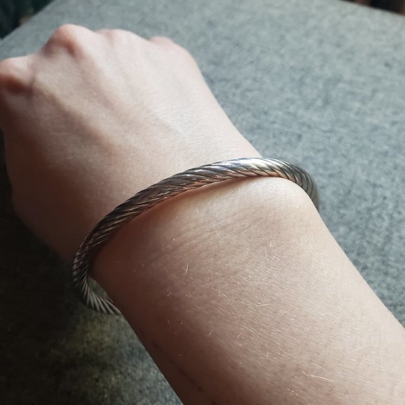 SU Thai Sterling Silver 925 Twisted Cuff Bracelet - Picture 1 of 8